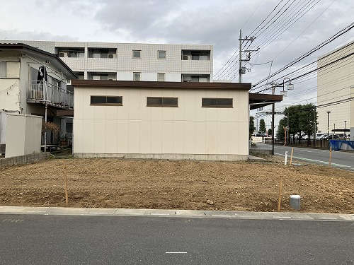 建物建築前