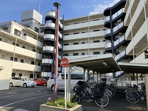 マンション駐車場