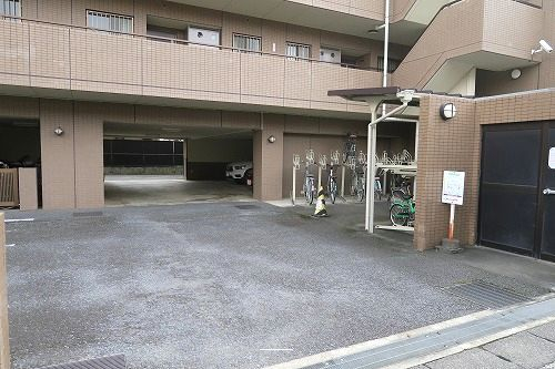 マンション駐輪場